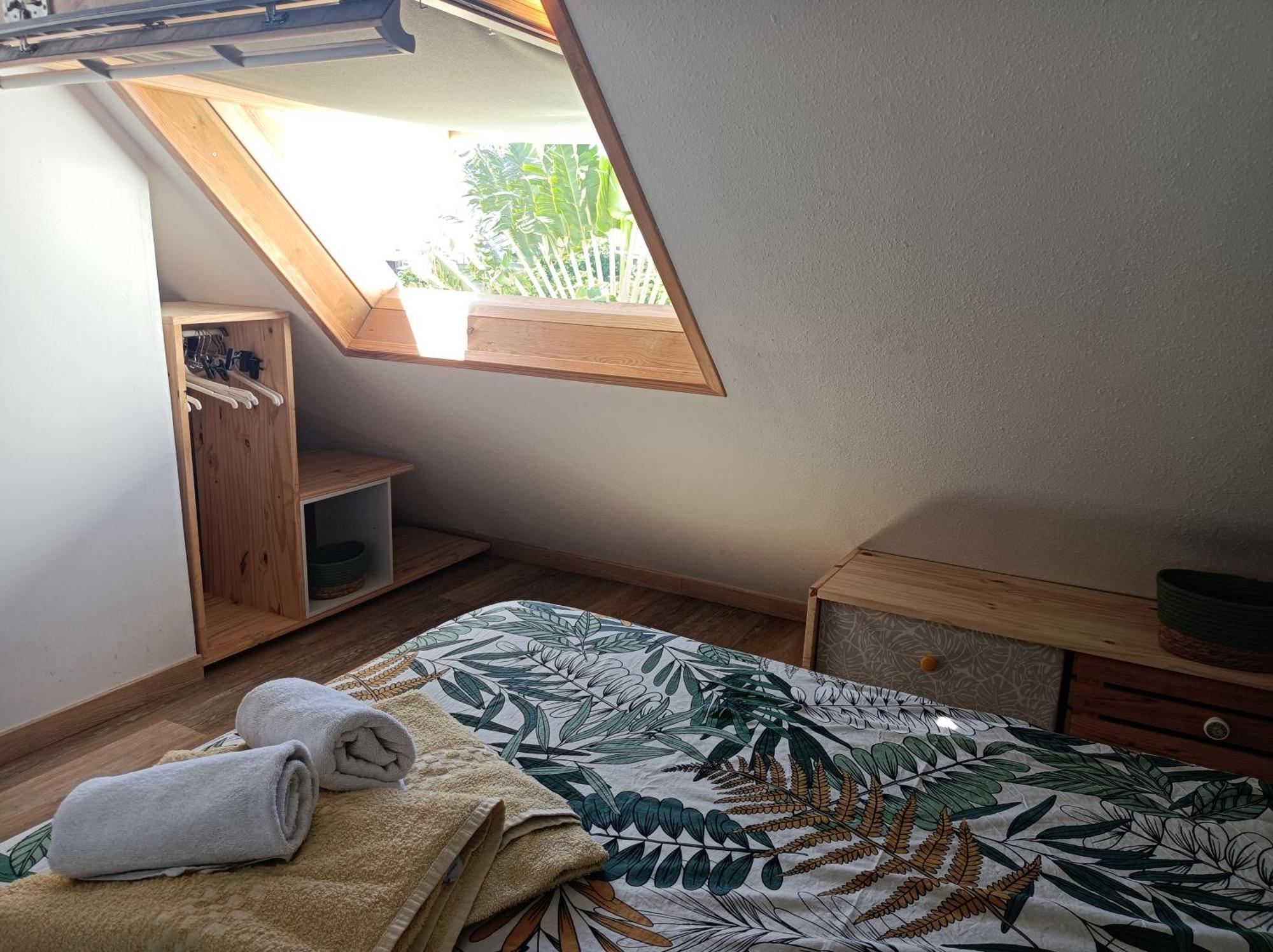 Chez Madeline Apartment Ле Госие Екстериор снимка